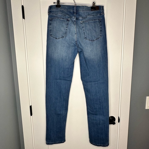 Joseph Abboud slim fit men’s jeans, size 34x34 - Picture 2 of 2